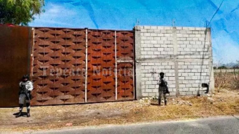 Aseguran  pipas y combustible ilegal en el barrio El Campo en Tepeaca.