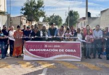 Mejoran vialidades ; entrega Velázquez Romero nueva calle en Guadalupe Calderón , Tepeaca .