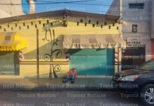 Fallece indigente por brosncoaspiración de alcohol en vía publica en Tepeaca.