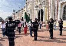 Encabeza edil de Tepeaca, Alfredo Velázquez desfile por aniversario CXV del inicio de la Revolución Mexicana.