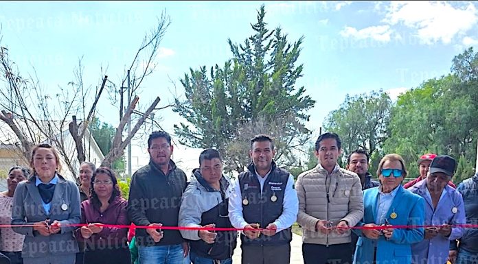 Inauguran Delegado Arco Tecno Digno en Tele secundaria Guadalupana de San Cristóbal Los Nava, Tepeaca