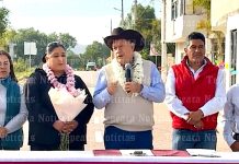 Inaugura Velázquez Romero pavimentación en calle Emiliano Zapata en Santa María Oxtotipan.
