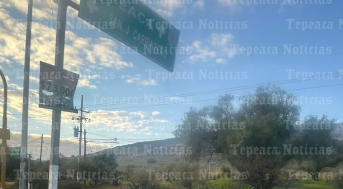 Deja persona muerta y camioneta baleada percance vehicular en la entrada de Tepeaca.