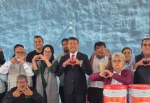 Entrega Sergio Juárez pintura e impermeabilizante en el Jardín de Niños Cristiana Fernández de Merino