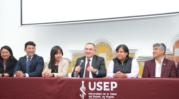 Deja Martín Huerta Ruiz rectoría de la USEP ; va como sub director del ISSSTEP.