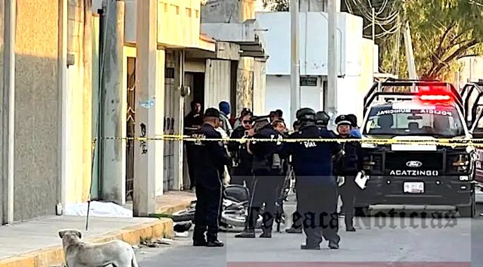 Fallece motociclista tras impactar contra poste en Acatzingo