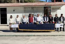 Inaugura edil Velázquez Romero barda perimetral en primaria de San Felipe Tenextepec, Tepeaca.