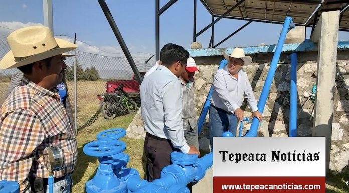 Entrega Velazquez Romero rehabilitación de pozo de agua potable y calle en San Lorenzo Joya , Tepeaca.