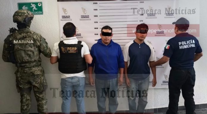 Detienen en Tepeaca a padre e hijo por homicidio doloso e intento de homicidio en Amozoc