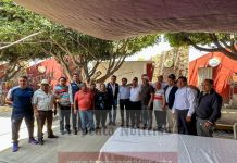 Encabeza Sergio Juárez asamblea comunitaria con comerciantes y productores en San Salvador Huixcolotla.