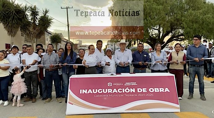 Entrega edil de Tepeaca calles pavimentadas en 11 oriente, 2 sur y 15 oriente.