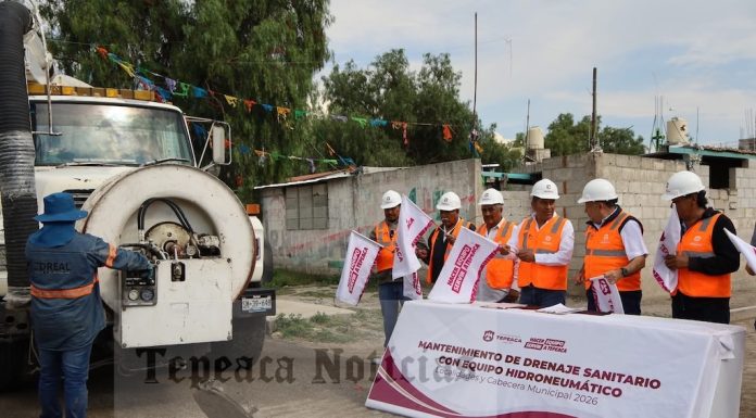 Inicia Velázquez Romero a Mantenimiento de Drenaje con Equipo Hidroneumático en San Mateo Parra, Tepeaca.