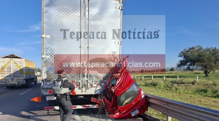 Deja dos mujeres muertas fatal accidente en autopista a la altura de Tepeaca.