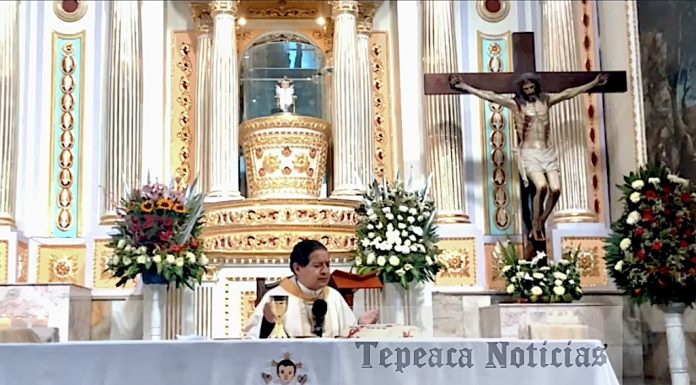 Vivamos en Amor, comunión y seamos promotores de vida como la Santísima Trinidad: Parroquia del Niño Doctor de Tepeaca.